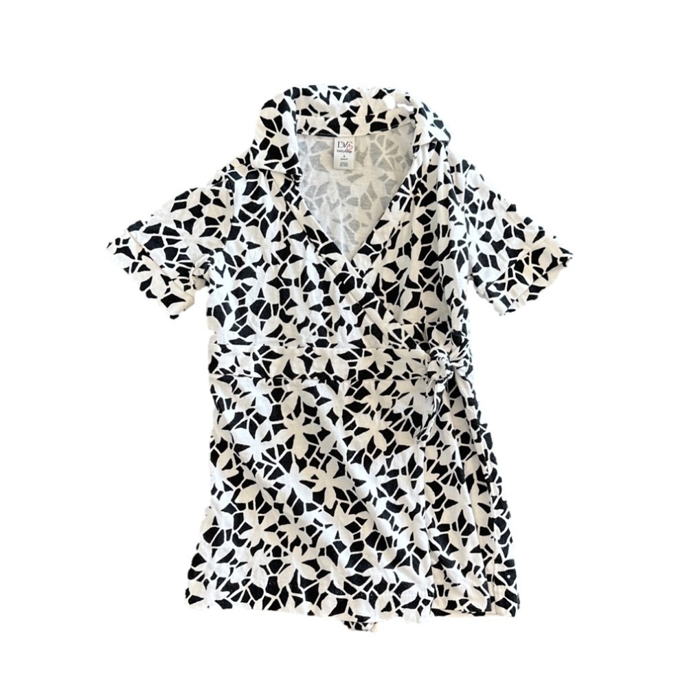 DVF baby gap black and white floral print side tie romper in size 4
